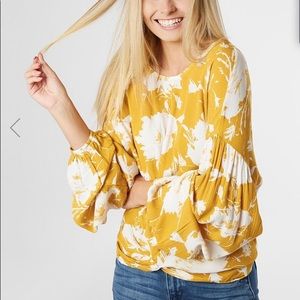 Day trip Twist Front Top